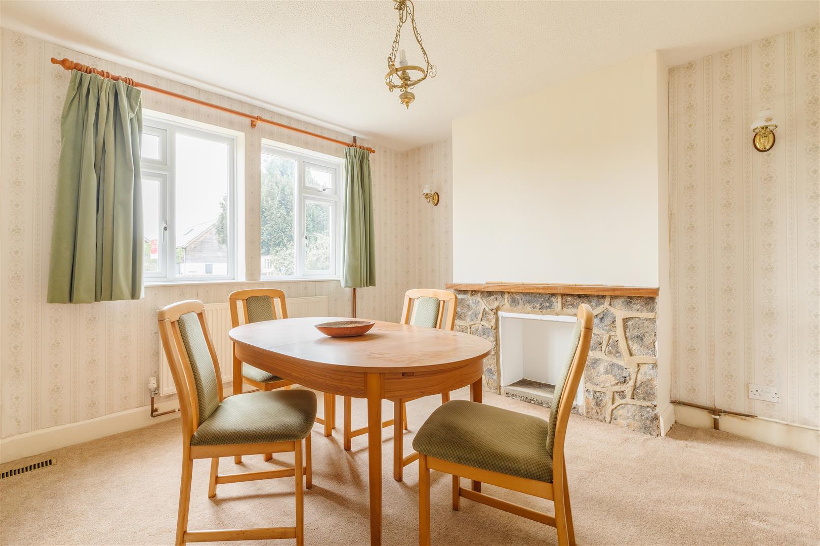 Old Common, Minchinhampton. Ford Loveday Estate Agency